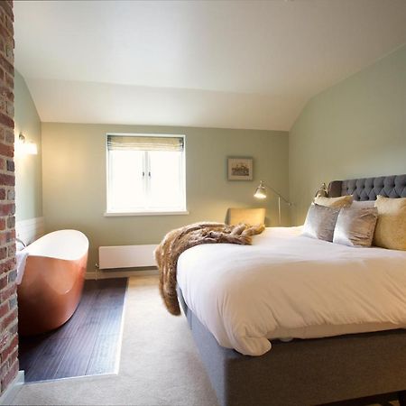 The Welldiggers Arms Bed & Breakfast Petworth Dış mekan fotoğraf