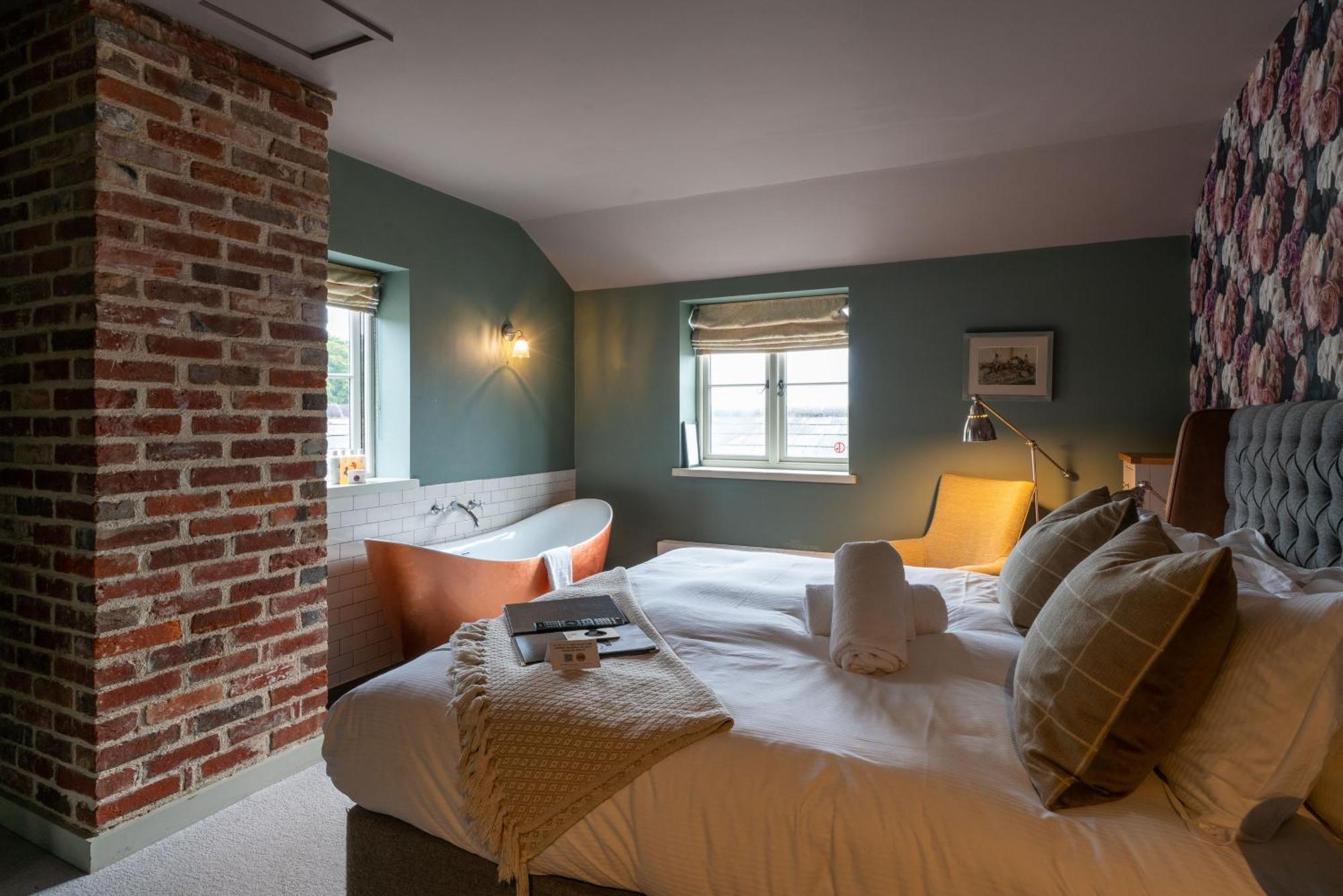 The Welldiggers Arms Bed & Breakfast Petworth Dış mekan fotoğraf