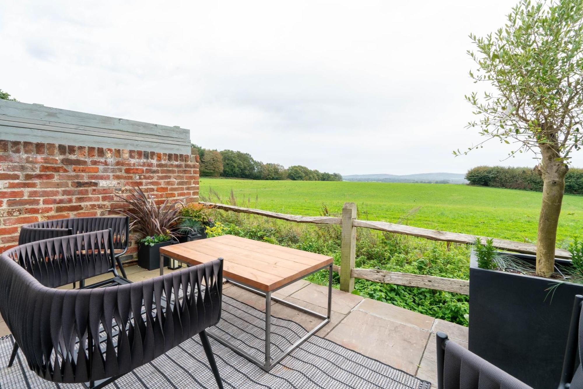 The Welldiggers Arms Bed & Breakfast Petworth Dış mekan fotoğraf
